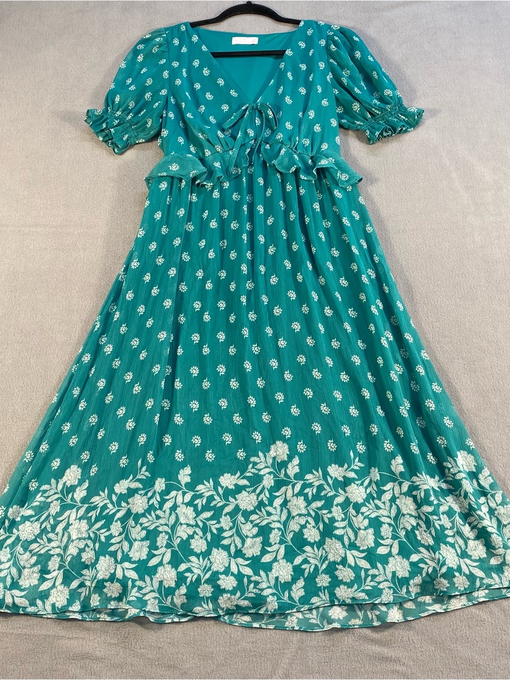 LC Lauren Conrad women’s Green Floral pleated empire waist chiffon Dress,lined M